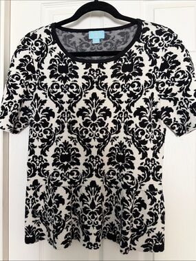 CeCe Black and White Damask Short Sleeve Sweater top